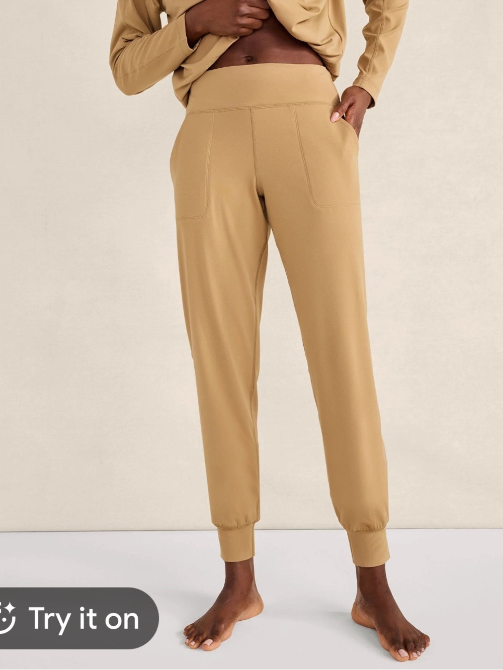 Old Navy Beige Ankle-Length Joggers Power Soft High Waisted Rise Pockets S Camel